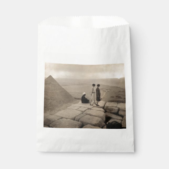 Flapper Girls Sunrise Khufu Pyramid, Egypt 1920  Favour Bags (Front)
