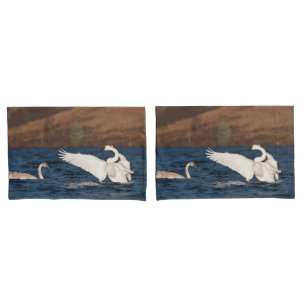 Flapping Swan Pillowcase
