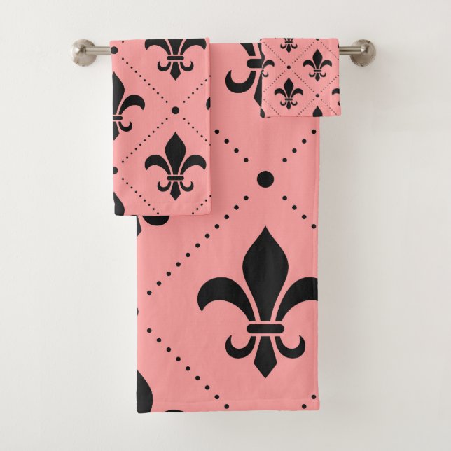 Fleur De Lis Pattern Bath Towel Set (Insitu)