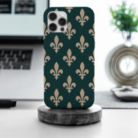 Fleur de Lis Pattern, Royal French Cream on Green
