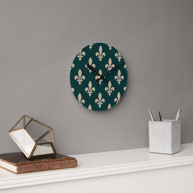 Fleur de Lis Pattern, Royal French Cream on Green Round Clock (Office)