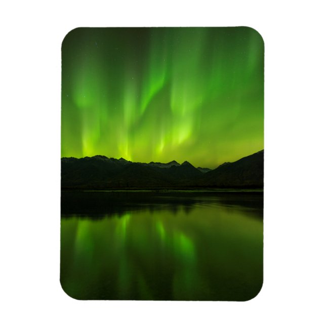 Flicking Aurora Magnet (Vertical)