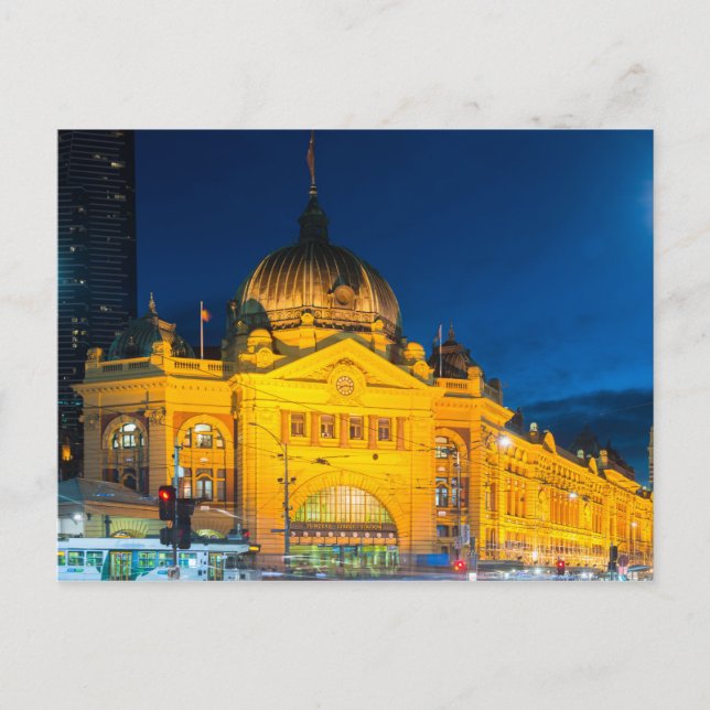 Flinders st railway station Melbourne at night Postcard (Front)