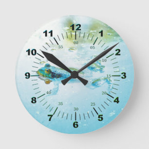 Floating Round Clock
