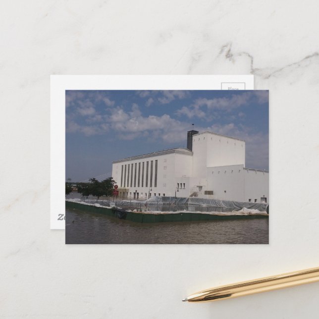 floodwaters in Burlington, Iowa broken barricades Postcard (Front/Back In Situ)