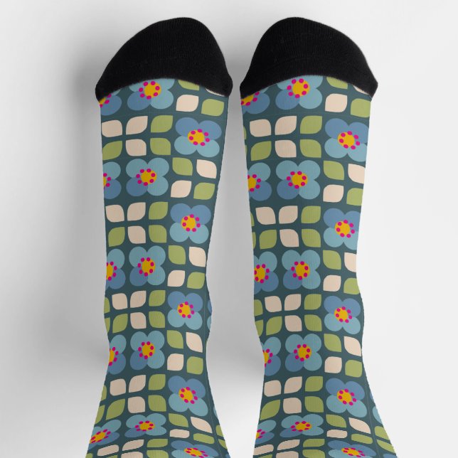 FLORA BLUSH - Sustainable Funny Floral Socks (Top)