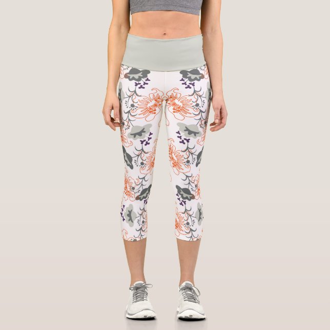 Floral Bloom Pattern Capri Leggings (Front)