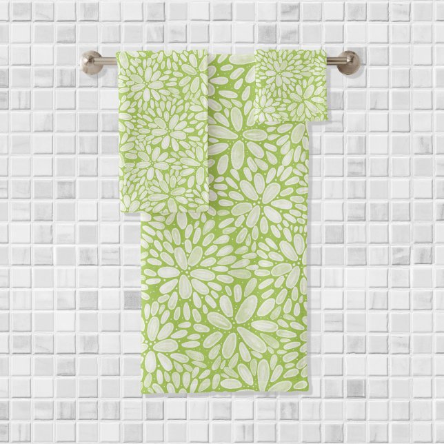 Floral Bloom Watercolor Pattern Bath Towel Set (Creator Uploaded)