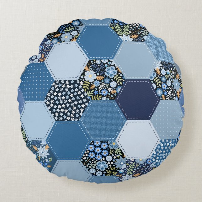 Floral, denim patchwork: blue pattern. round cushion (Front)