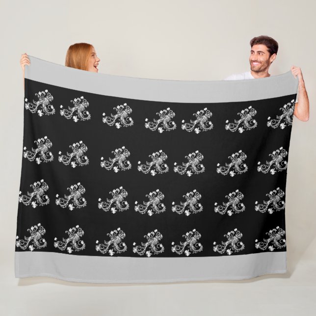 Floral Fleece Blanket (In Situ)