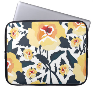 Floral seamless pattern with roses. seamless texti laptop sleeve