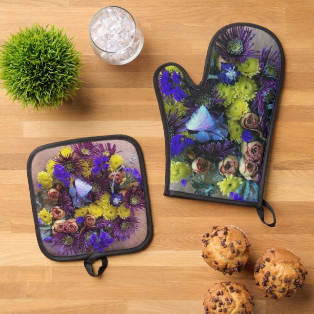 Floral Spring Oven Mitt & Pot Holder Set (Top Down)