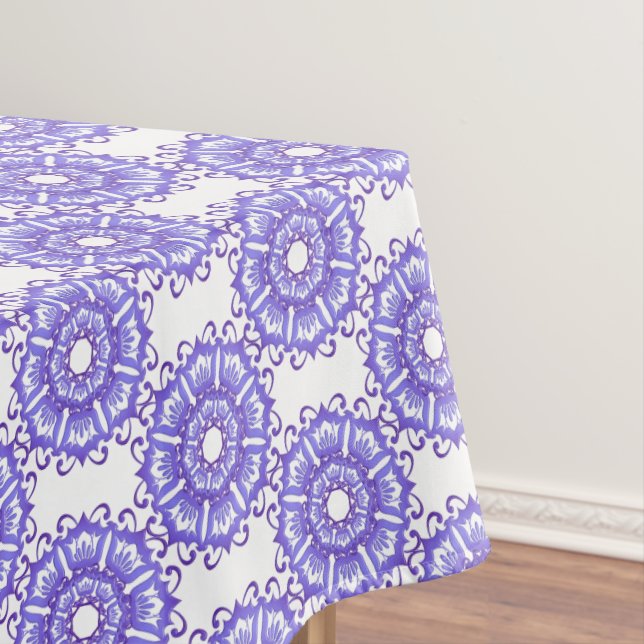 Floral violet mandala. tablecloth (In Situ)