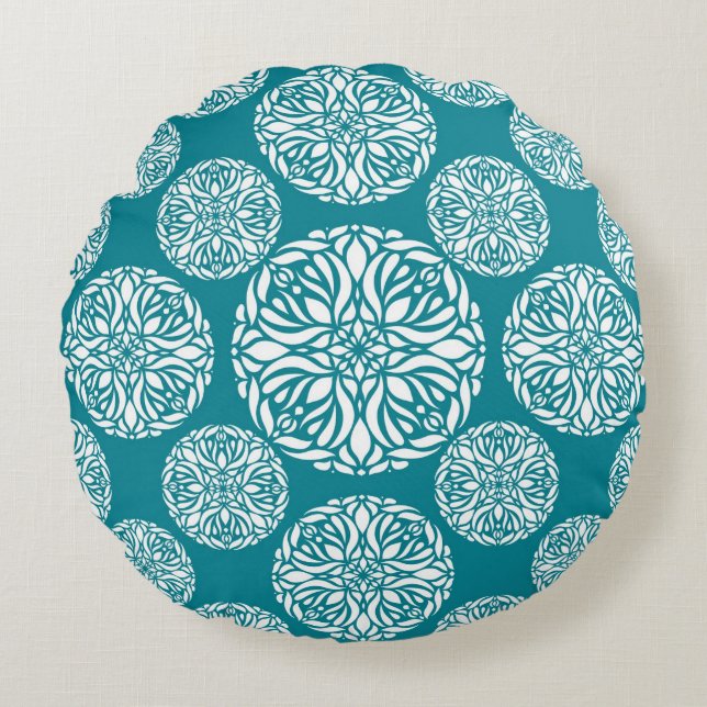 Floral winter snowflake round cushion (Front)