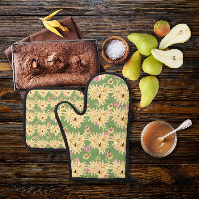 Flower-inspired pears green oven mitt & pot holder set (Creator Uploaded)