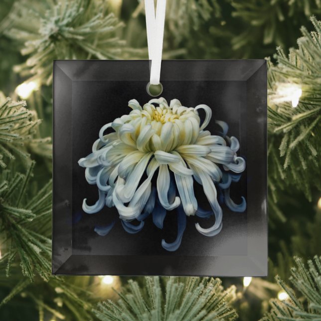 Flowers | White Chrysanthemum Glass Tree Decoration (Insitu)