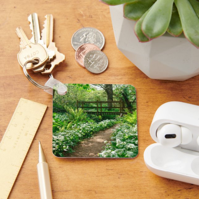 Flowers | White Wildflowers in Forest Key Ring (Desk)