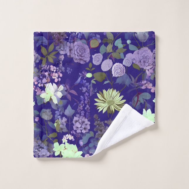 Flowers with an elegant and fascinating atmosphere wash cloth (Wash Cloth)