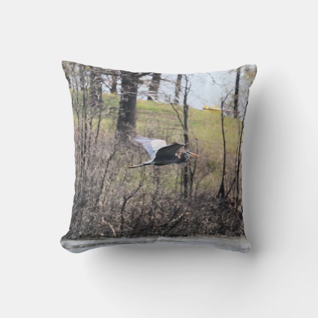 Fly  by   cushion (Front)