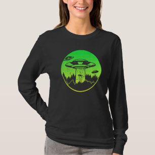 Flying Saucer Ufo Astronauts Are Aliens T-Shirt