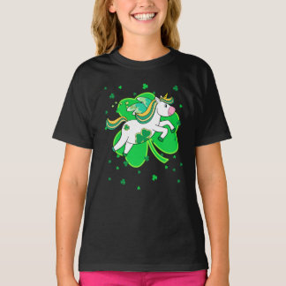Flying Unicorn St Patricks Day Irish Shamrock T-Shirt