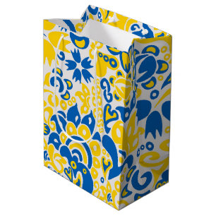 Folklore pattern with Ukrainian flag colors Medium Gift Bag