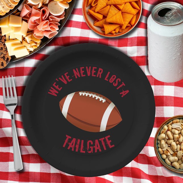 Football Tailgating Paper Plates (Football Tailgating Paper Plates)
