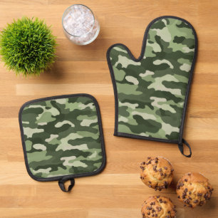 Forest Green Camouflage Oven Mitt & Pot Holder Set