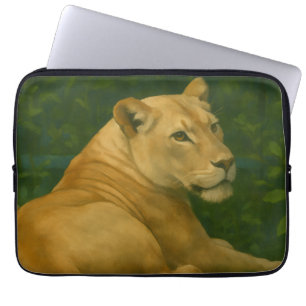 Forest Sentinel – Resting Lioness in Golden Light Laptop Sleeve
