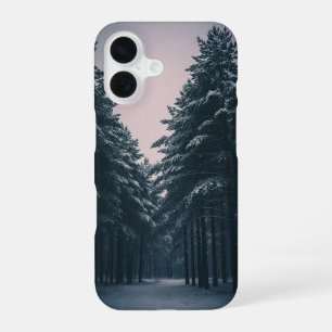 Forêt Hivernale Vintage sous la Neige iPhone 16 Case