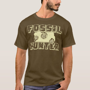 Fossil Hunter Paleontology Paleontologist Gift  T-Shirt