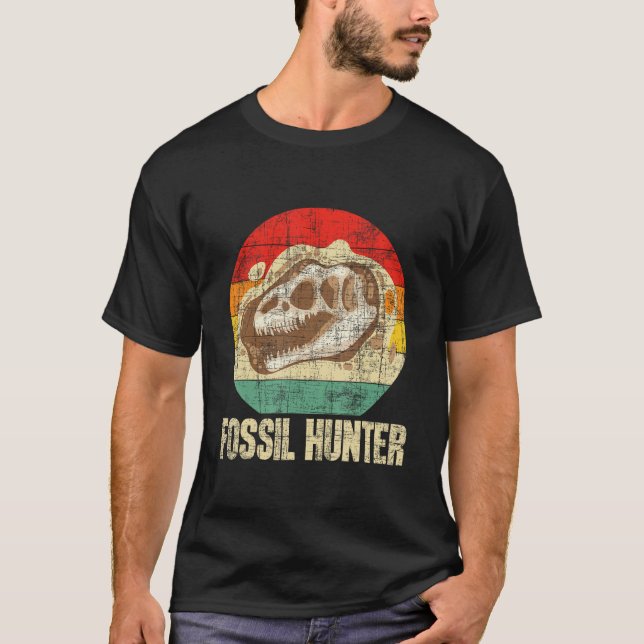 Fossil Hunter - Retro Paleontologist Paleontology T-Shirt (Front)