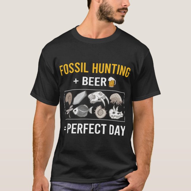 Fossil Hunting Fossils Paleontology Paleontologist T-Shirt (Front)