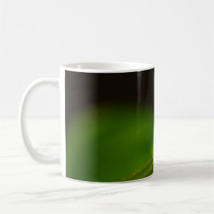 Foto einer jungen Orchideenmantis Coffee Mug