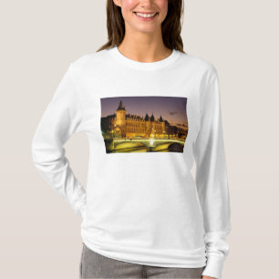 France, Paris, Conciergerie and river Seine at T-Shirt