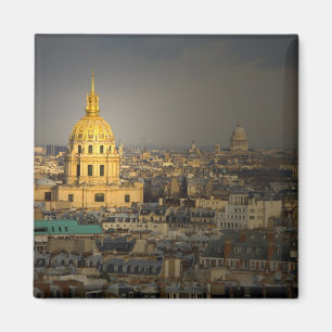 France, Paris. Les Invalides seen from the Magnet