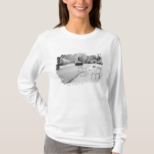FRANCE, Paris: Luxembourg Gardens Statue of T-Shirt
