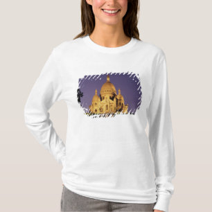 France, Paris, SacrÃ©-Coeur at dusk. T-Shirt