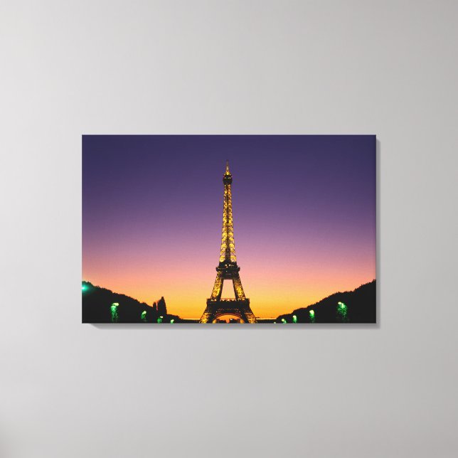 France, Paris, Tour Eiffel at sunset. Canvas Print (Front)