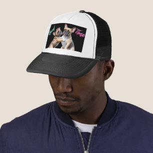 Französische Bulldoggen sehr verliebt Trucker Hat