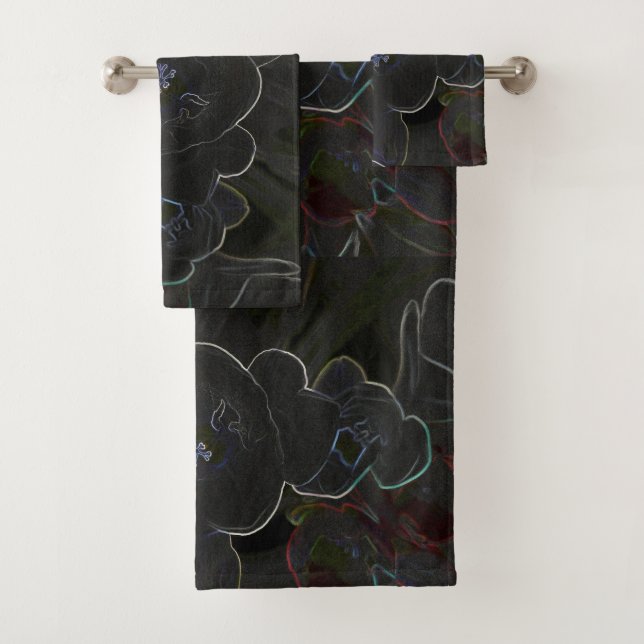 freesia flowers outlined bath towel set (Insitu)