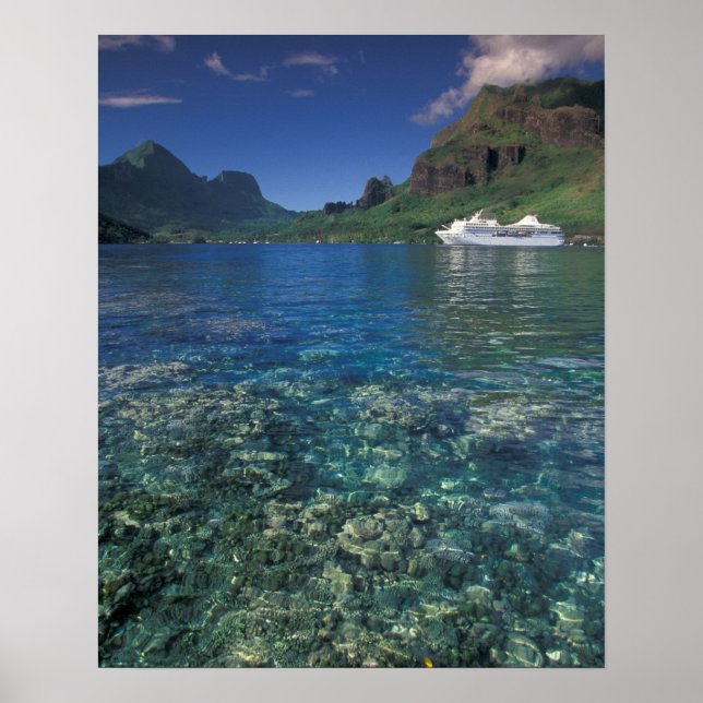French Polynesia, Moorea. Cooks Bay. Cruise ship Poster (Front)