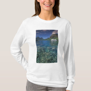 French Polynesia, Moorea. Cooks Bay. Cruise ship T-Shirt