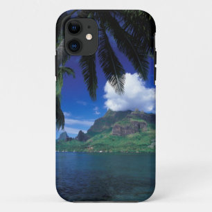French Polynesia, Moorea. Cooks Bay. Green Case-Mate iPhone Case