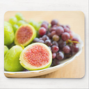 Fresh figs and grape mouse pad
