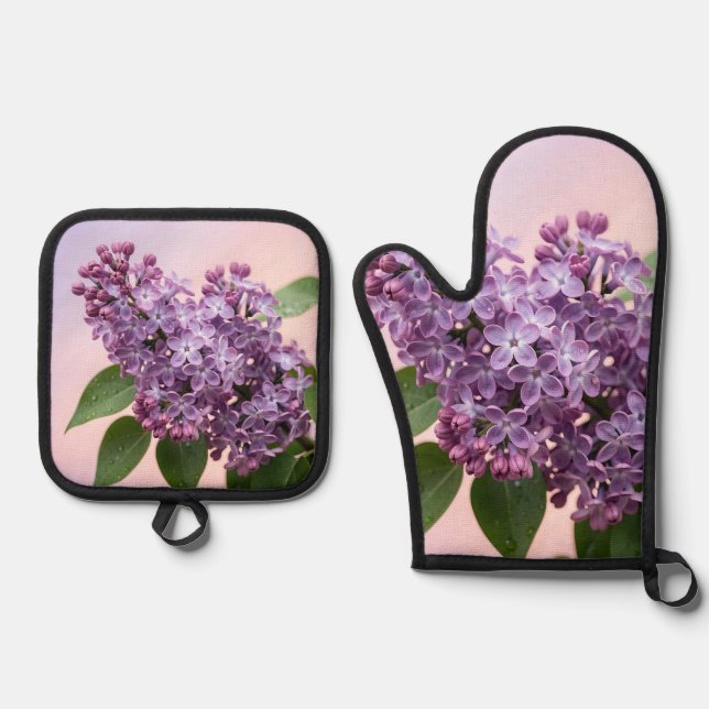 Fresh Purple Lilac Blossoms Spring Floral  Oven Mitt & Pot Holder Set (Front)