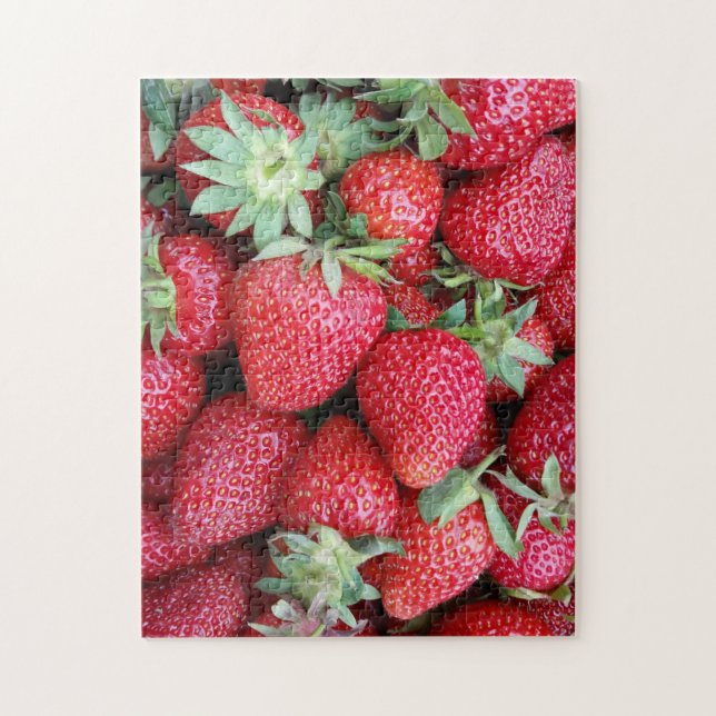fresh strawberries jigsaw puzzle (Vertical)