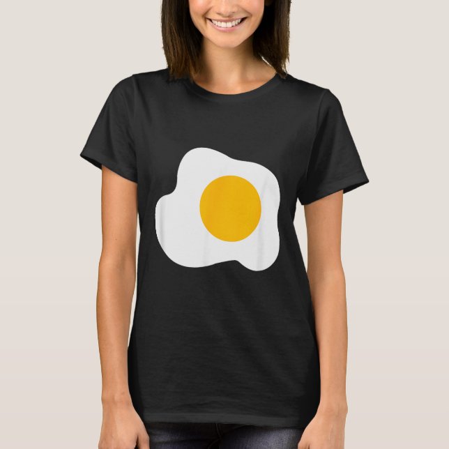 Fried Egg Graphic Funny Breakfast Eggs Lover  T-Shirt (Front)