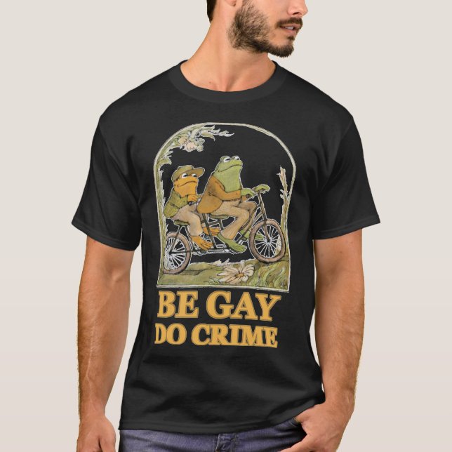 Frog and Toad Be Gay Do Crime Essential T-Shirt (Front)