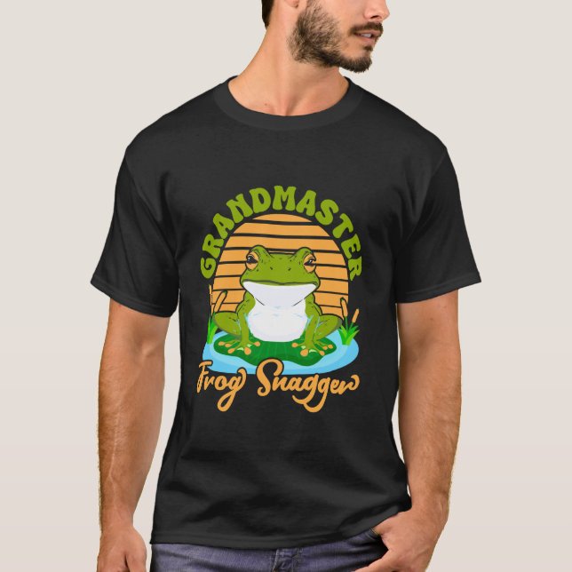 Frog Catcher Grandmaster Frog Snagger Frog T-Shirt (Front)